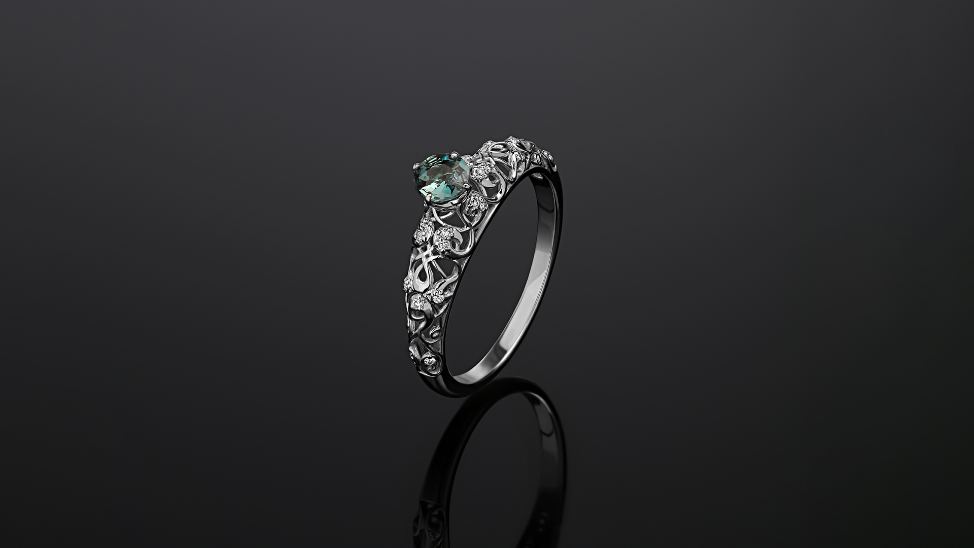 alexandrit/Engagement rings with gemstones Alexey Gabilo.jpg