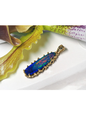 Doublet Opal Yellow Gold Pendant