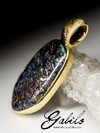 Silberanhänger mit glänzendem Opal in Vergoldung