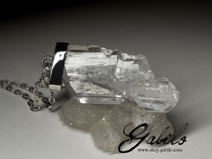 Silberanhänger mit Bergkristall 