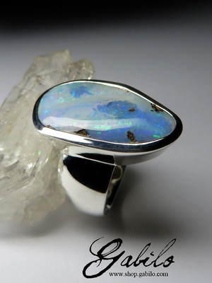 Großer Ring mit Bolder Opal