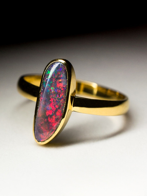Black opal gold ring 