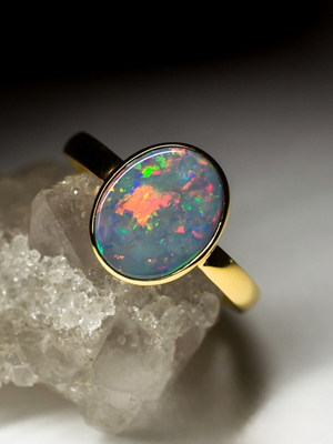 Black opal gold ring 