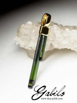 Gold Pendant with tourmaline