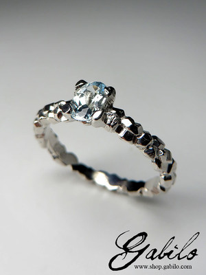 Aquamarine white gold ring