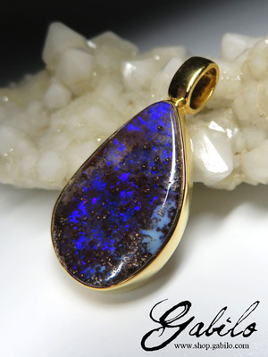 Black boulder opal gold anhänger