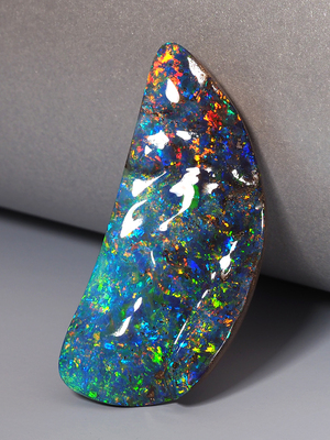 Big boulder opal freeform 47.5 ct