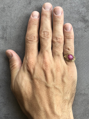 Star Ruby yellow gold ring