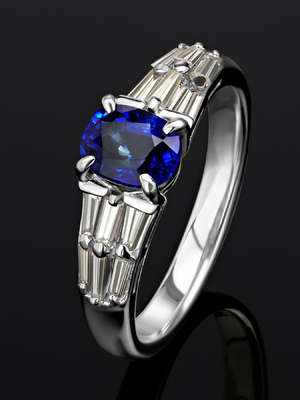 Platinum Ring mit Saphir und Diamanten