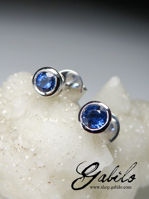 Sapphire gold earrings 