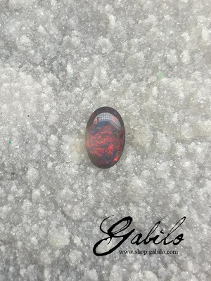Black opal oval cut 0.94 ct 