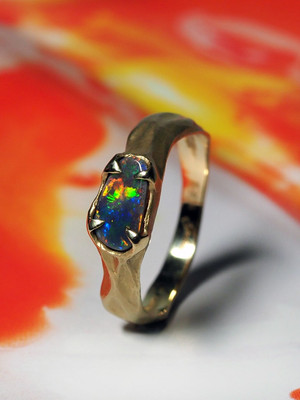 Schwarz opal goldener ring
