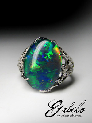 Triplet opal gold ring 