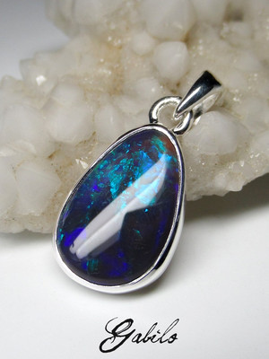 Black opal silver pendant 