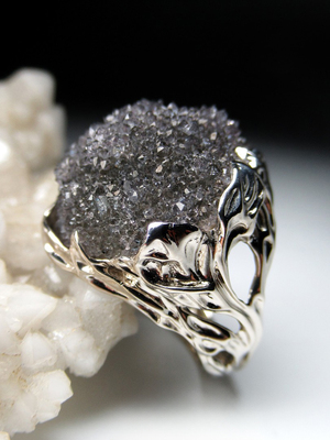 Quartz crystal white gold ring 