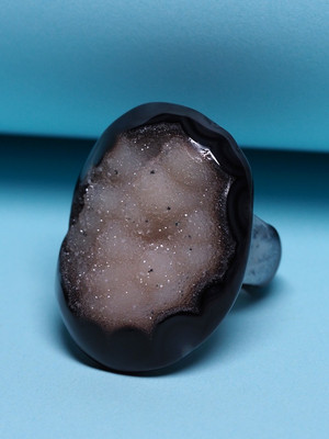 Bi-color black agate and quartz solid ring