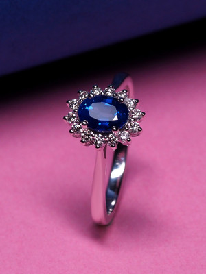 Sapphire gold ring 
