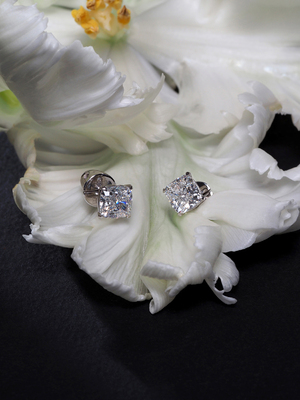 2.05 ct diamonds platinum earrings