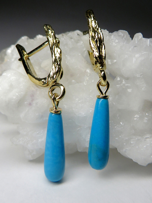 Turquoise yellow gold earrings