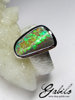 Silberring mit Boulder Opal