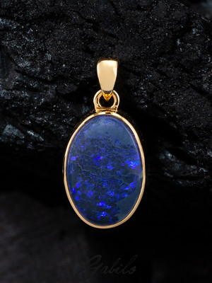 Men's black opal gold pendant