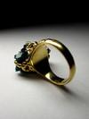 Ring mit Dioptase in Gold