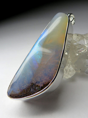 Großer Silberanhänger mit Boulder Opal