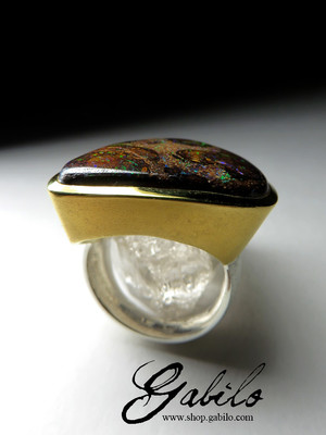 Großer Ring mit australischem Opal