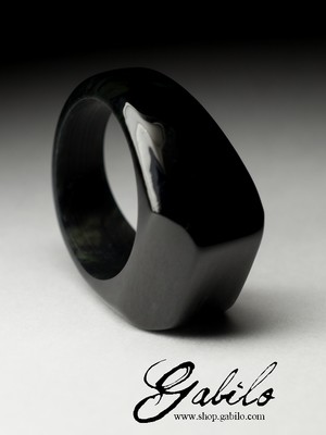 Ring aus massiver schwarzer Jade