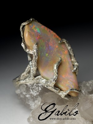 Silberring mit australischem Opal