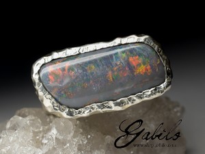 Männlicher Ring mit schwarzem Opal