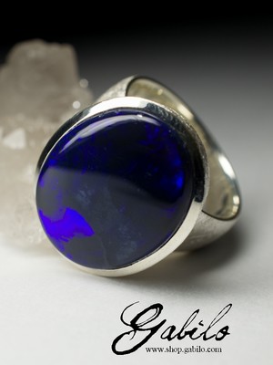 Großer Ring mit schwarzem Opal