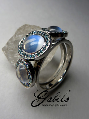 Moonstones gold ring mit blauen Diamanten