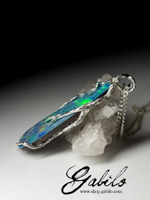 Silberanhänger mit Dubletten-Opal