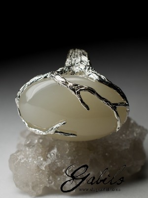 Silberring mit weißer Jade