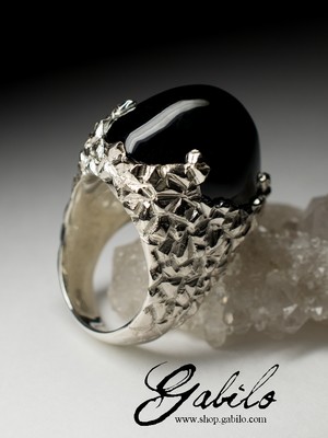 Männlicher Ring mit schwarzer Jade