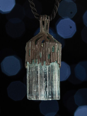 Aquamarine crystal silver pendant 