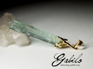 Goldanhänger mit Kristall-Aquamarin