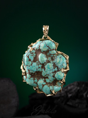 Green turquoise gold pendant
