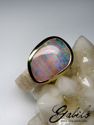 Ring mit Boulder Opal in Silber