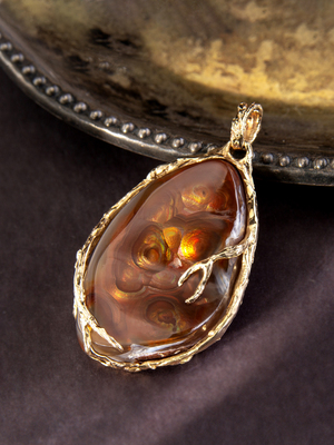 Fire Agate Yellow Gold Pendant