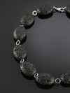 Perlen aus vulkanischer Lava
