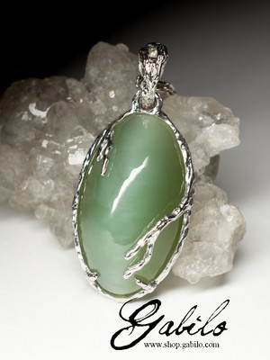 Silberanhänger mit Jade 