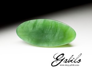 Green jade cabochon 99.6 carats