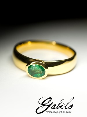 Goldring mit Smaragd